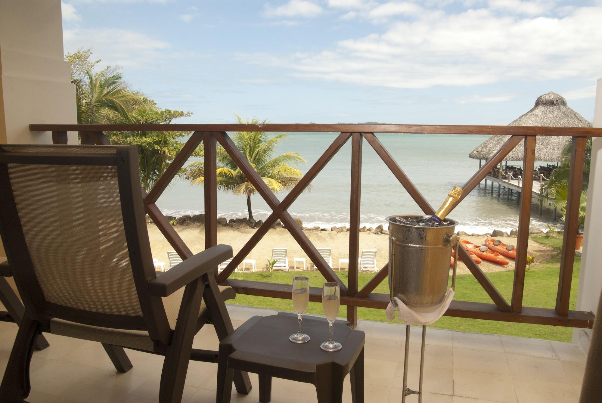 Playa Tortuga Hotel And Beach Resort Bocas del Toro Exterior photo