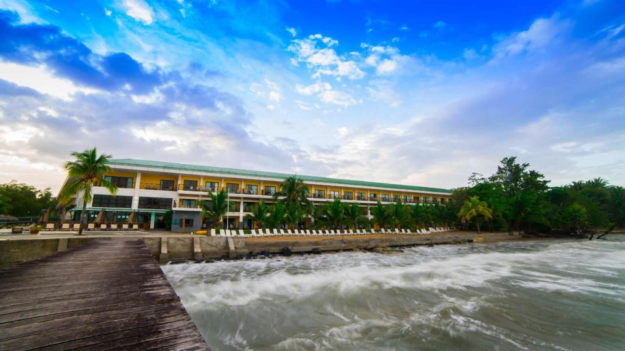 Playa Tortuga Hotel And Beach Resort Bocas del Toro Exterior photo