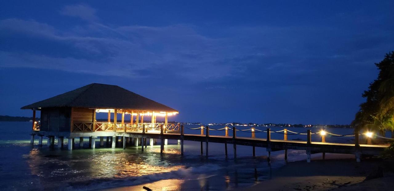 Playa Tortuga Hotel And Beach Resort Bocas del Toro Exterior photo